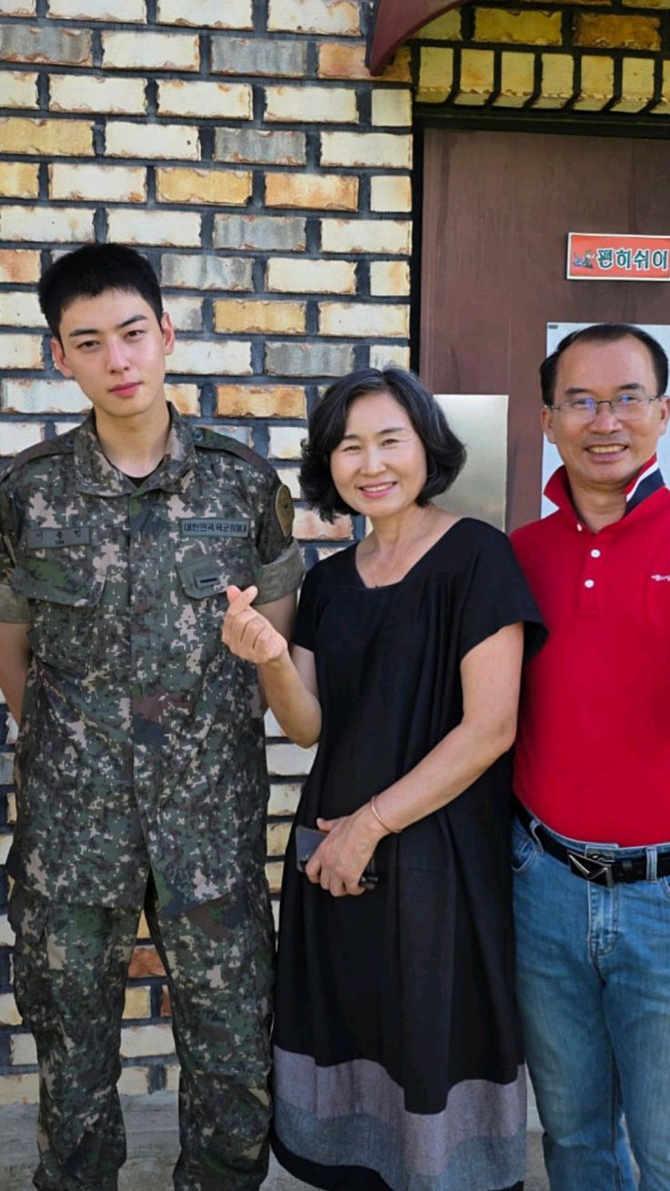 차은우 탈세 장어집 나이 입대 동생 부모님 프로필 제대 200억 추징금 현황