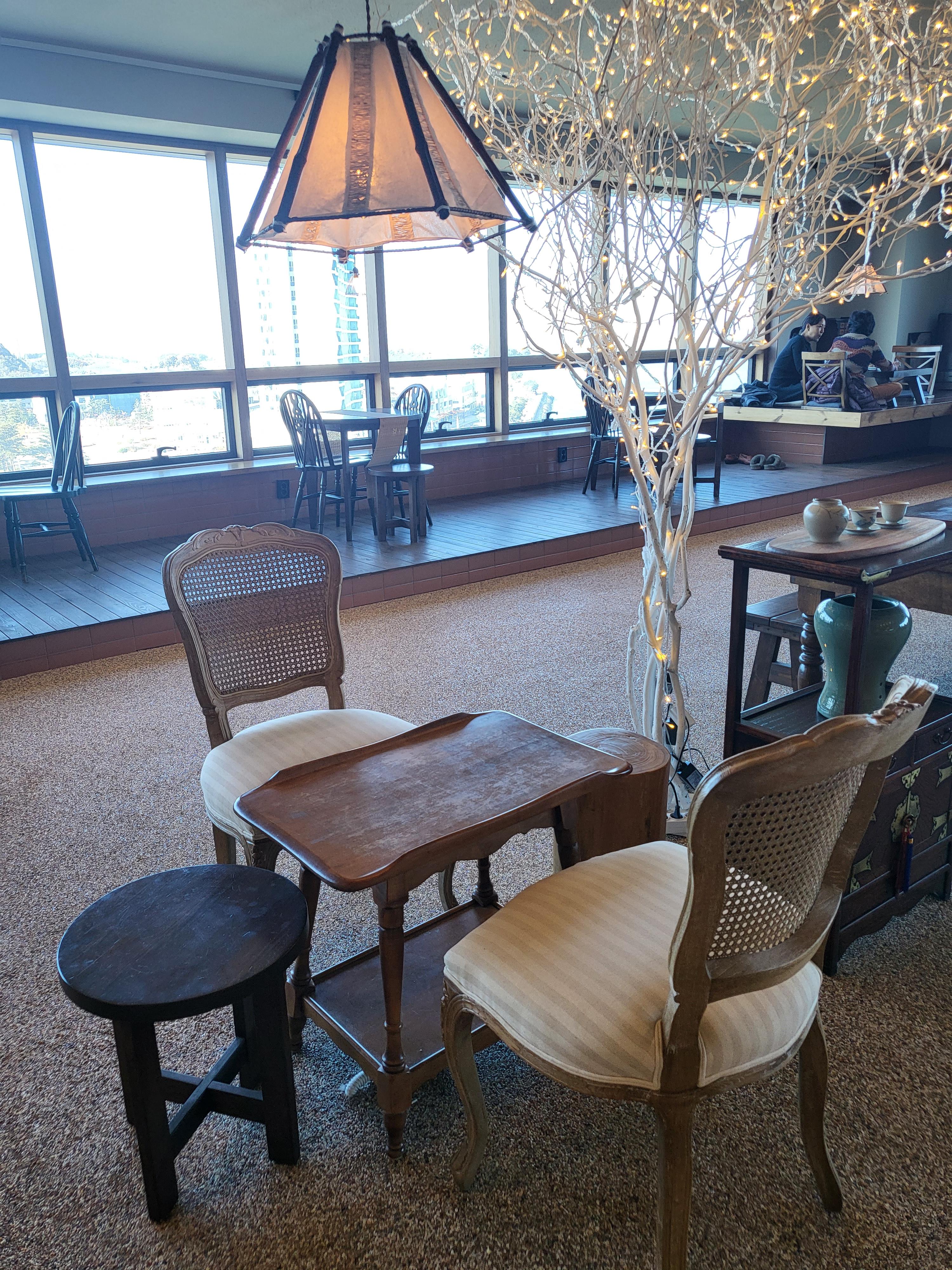 차덕분:영종도 구읍뱃터 바닷가 전망 이쁜 전통카페