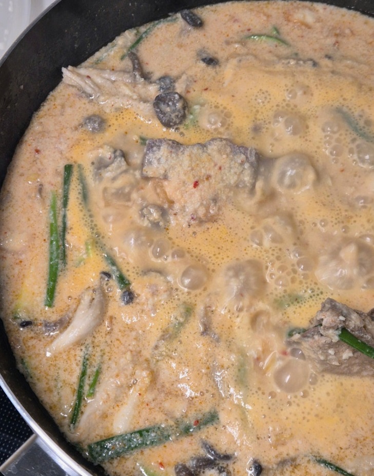 -콩비지-감자탕-콩갈아멧돌되비지