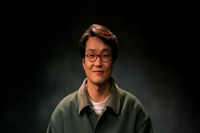 영화-8월의-크리스마스-스스로-영정사진을-찍는-정원