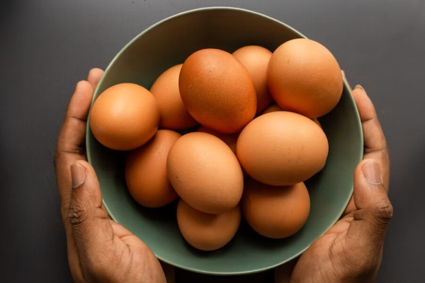 생달걀의 진실: 기생충 위험은 오해? 안전하게 즐기는 날달걀 요리의 모든 것