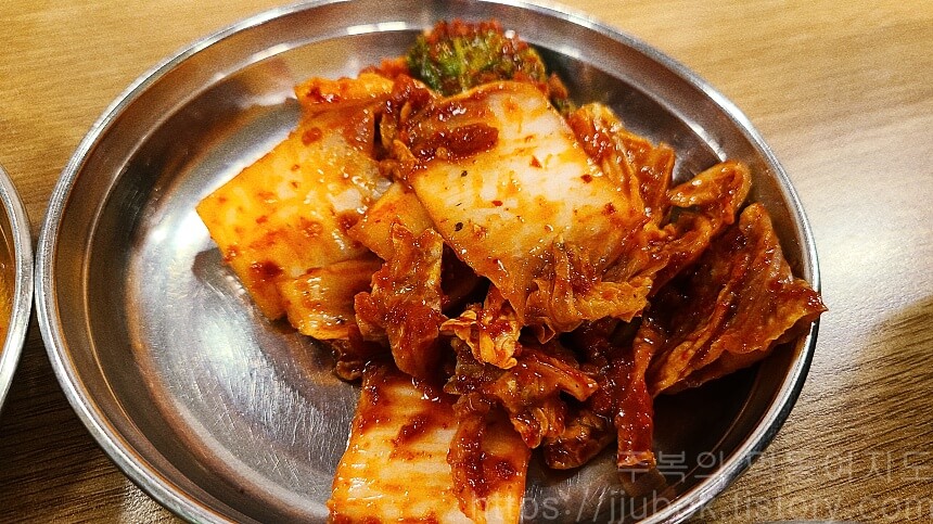 토부리-병천순대-밑반찬-김치