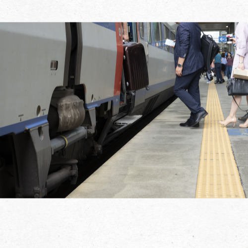 SRT 앱에서 명절 승차권 예약 시 대체 출발역 선택하는 화면 예시