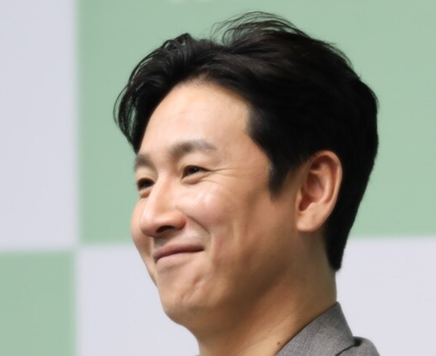 이선균
