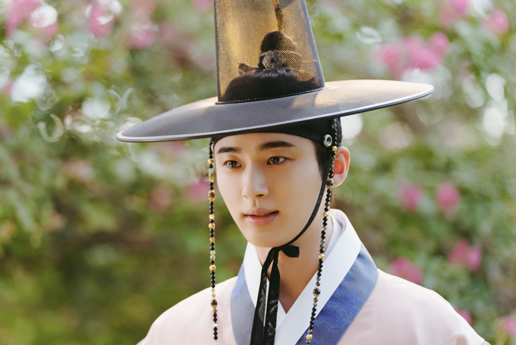 변우석 꽃피면 달 생각하고