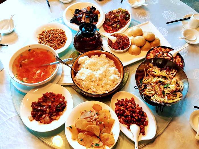 놀라운토요일 놀토 김치찜 부천 중동 사랑 시장 정혁 황민현 더보이즈 주연 추천 맛집