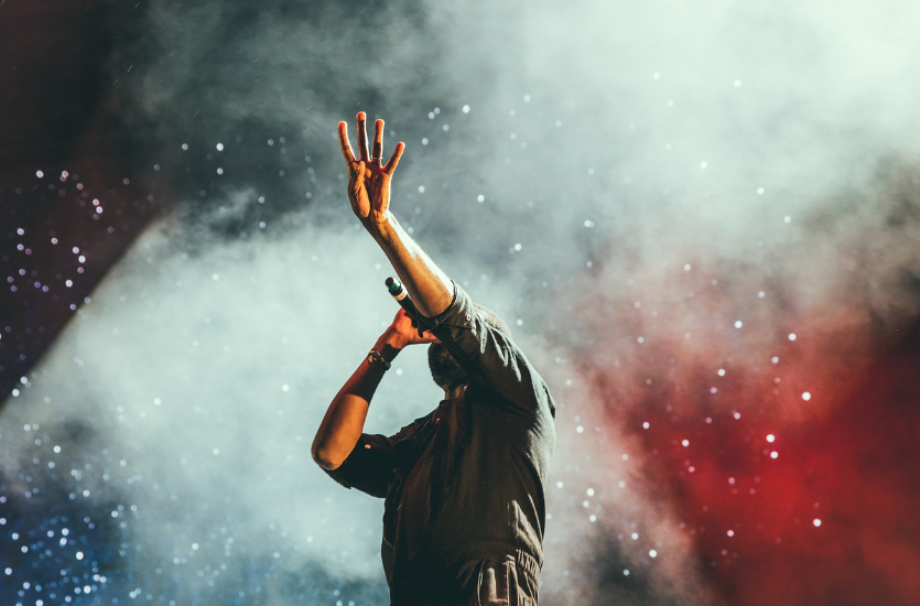 케이팝 스타의 엔터테인먼트 업계 진출