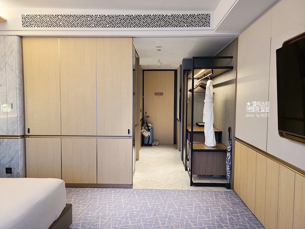 페어몬트 앰배서더 서울, 페어몬트룸 (킹사이즈 베드) 후기