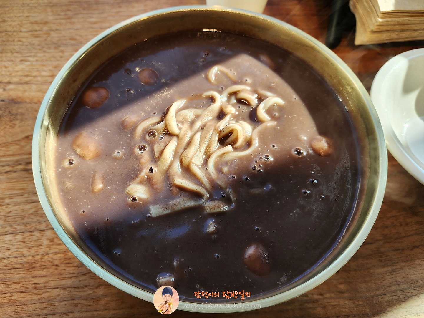 팥 칼국수