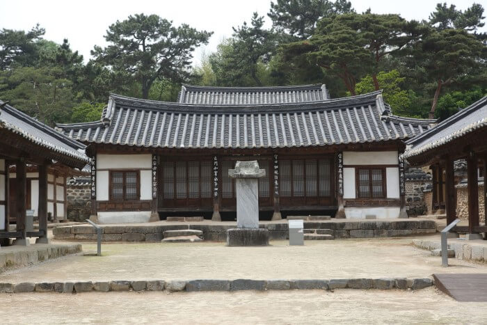 돈암서원
