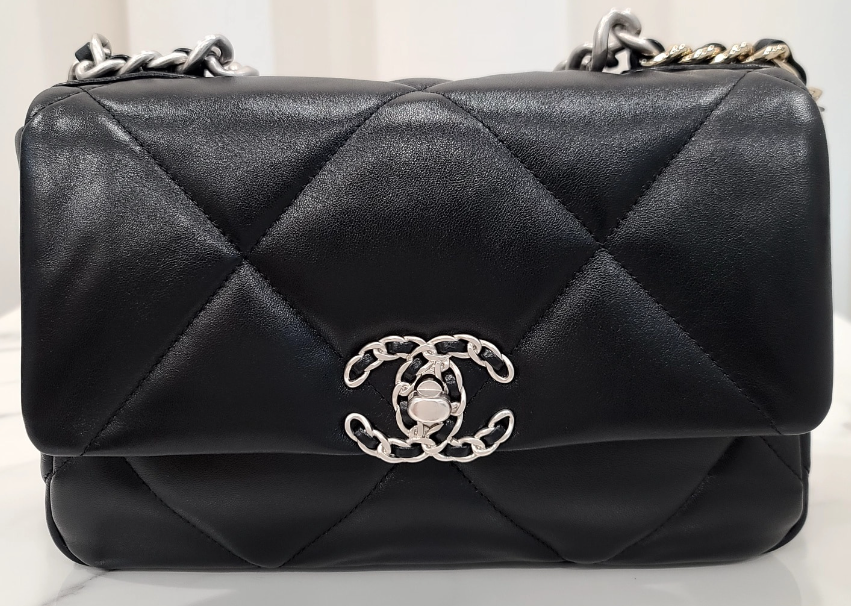 Chanel 19 Bag (샤넬 19 백)