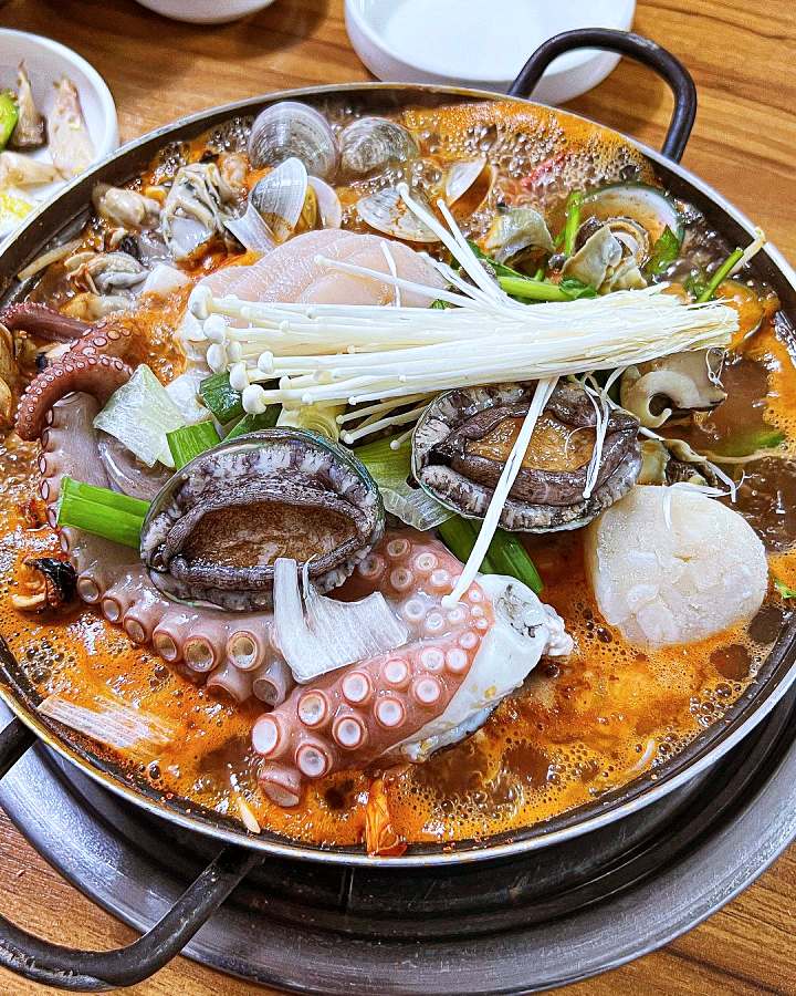 뚝섬 성수 가게 해물탕 아귀수육 알찜 전복 버터구이 뚝섬해물탕 맛집 추천