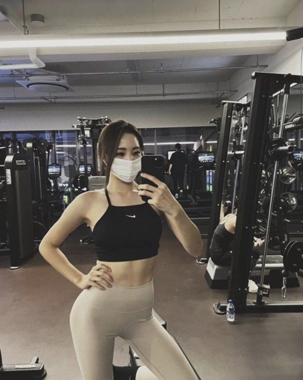 신수지 복근