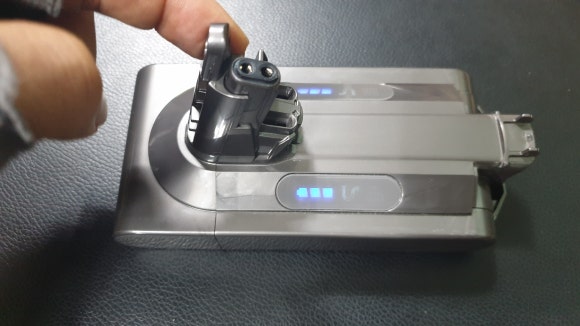 다이슨 v10 배터리