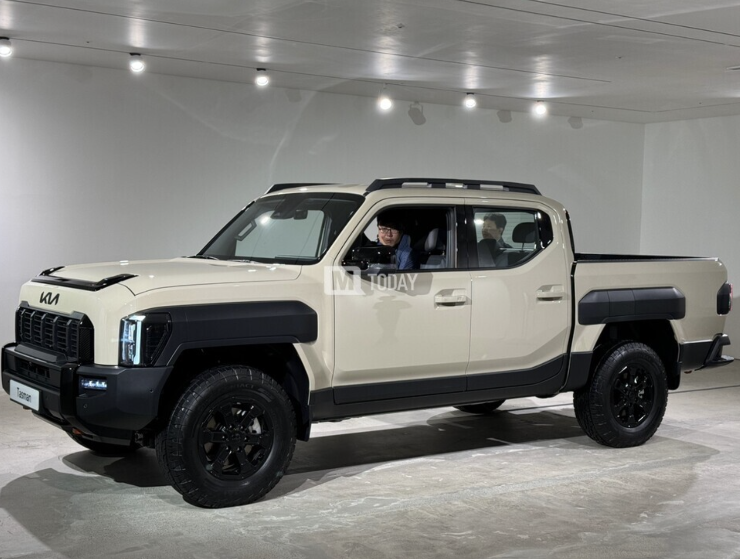 기아 타스만 실내외 디자인 유출 정리