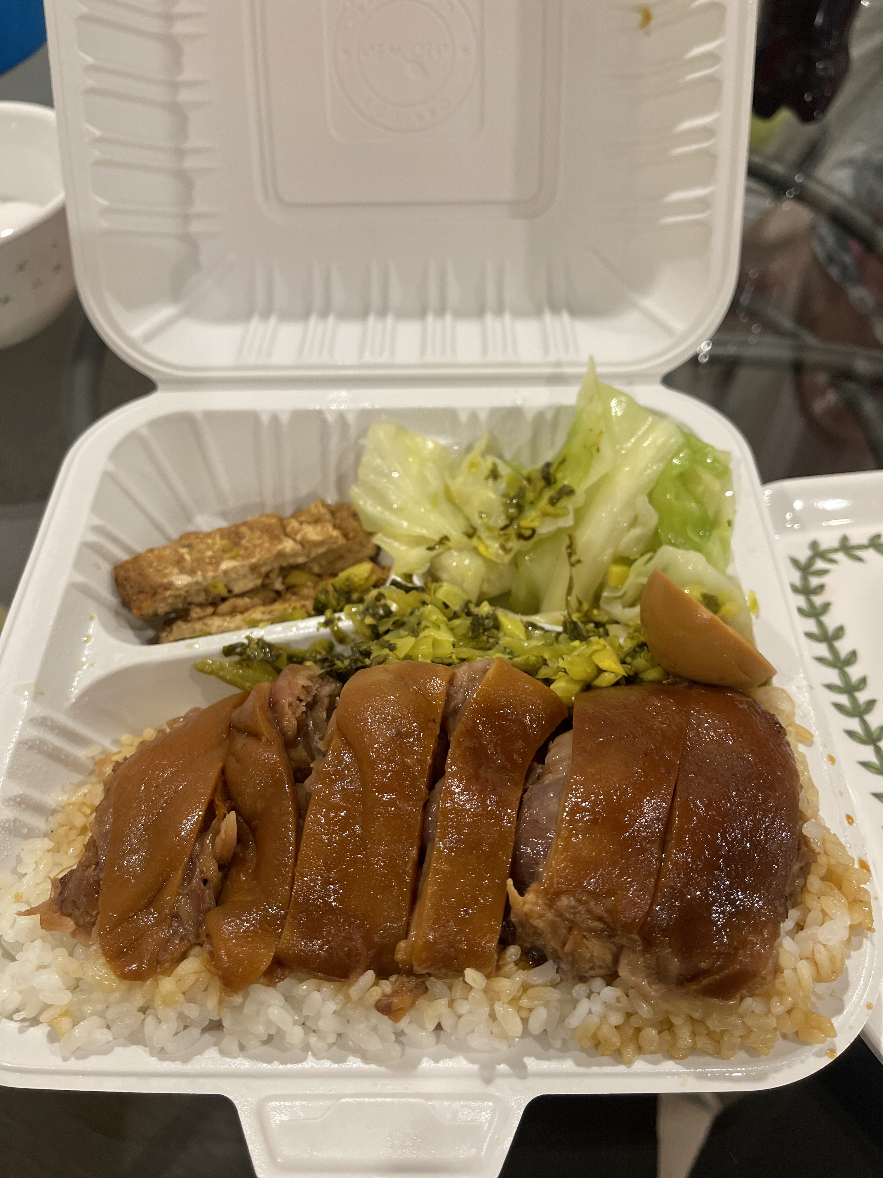 족발 덮밥