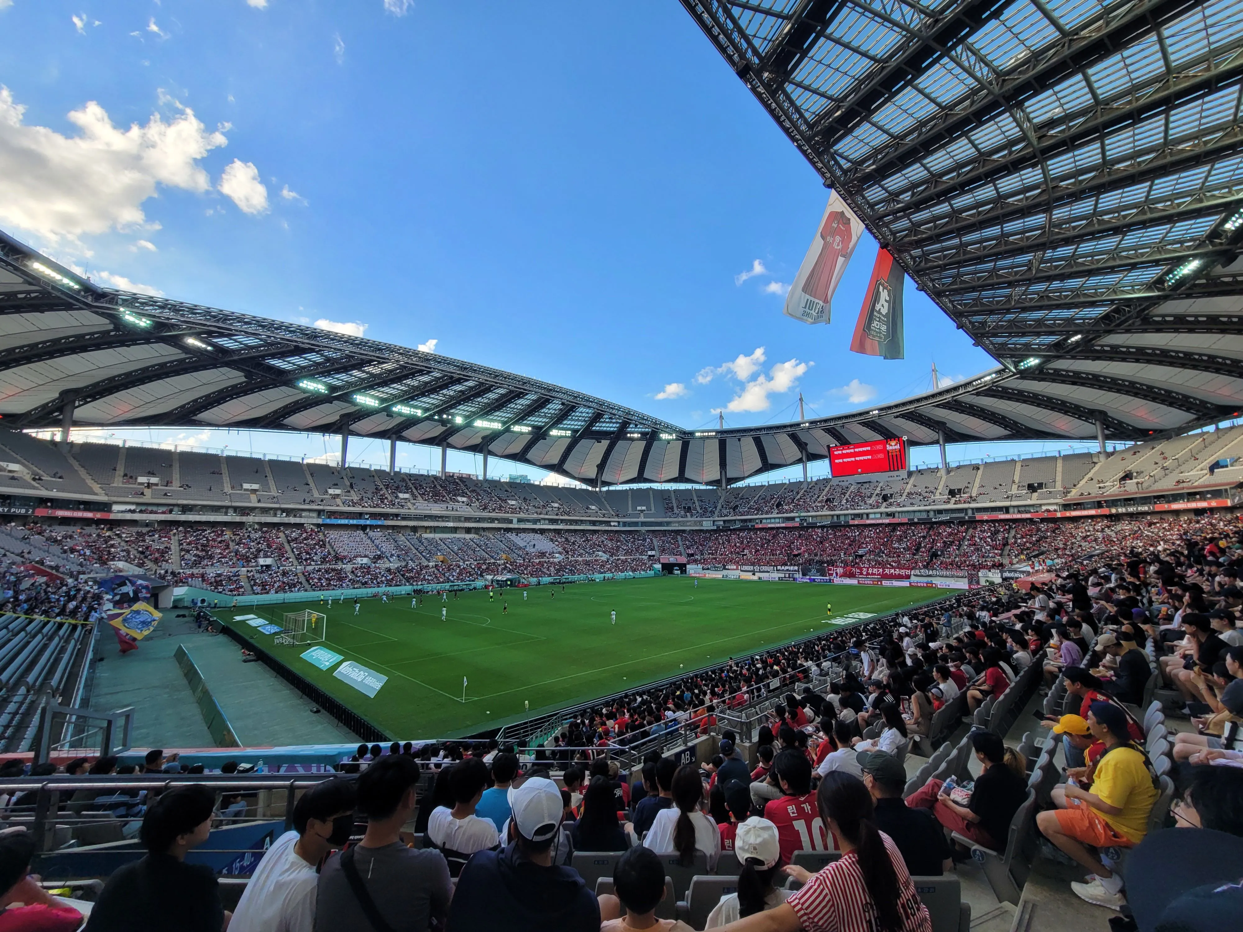 FC서울 상암월드컵경기장 동측 A 구역 시야입니다.