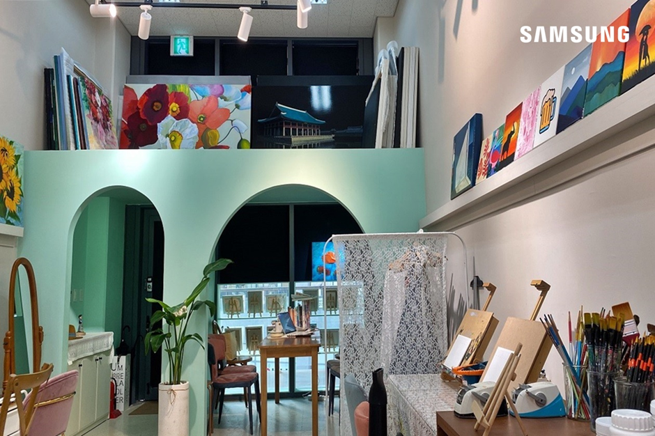 예필당 드로잉 카페 실내 모습