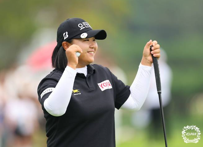 KG 레이디스 오픈 우승자 신다인 KIPGA 2연패