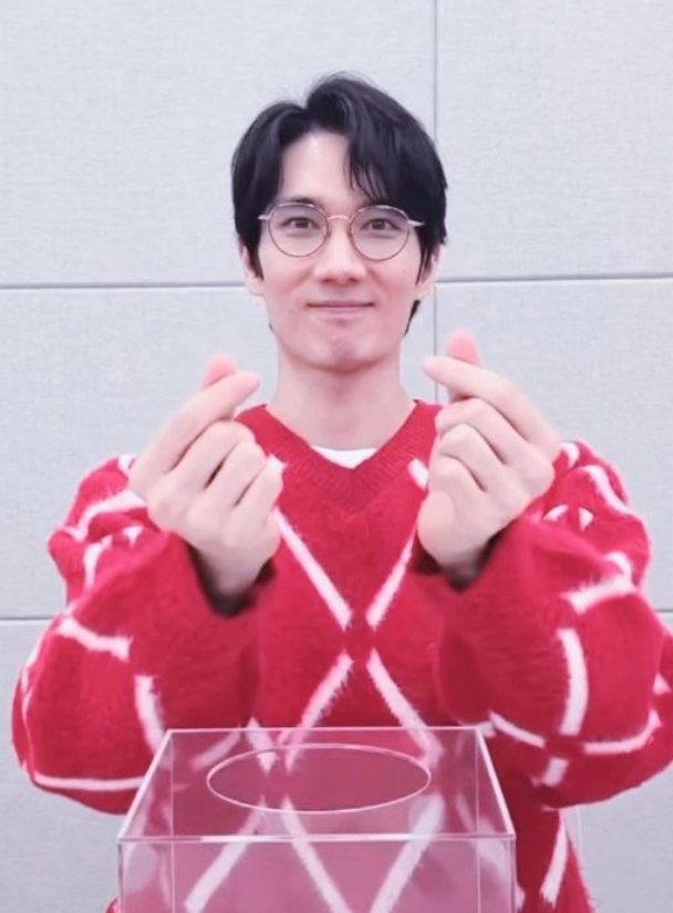 엄태구 프로필 필모그래피 수상경력 놀아주는 여자 주연