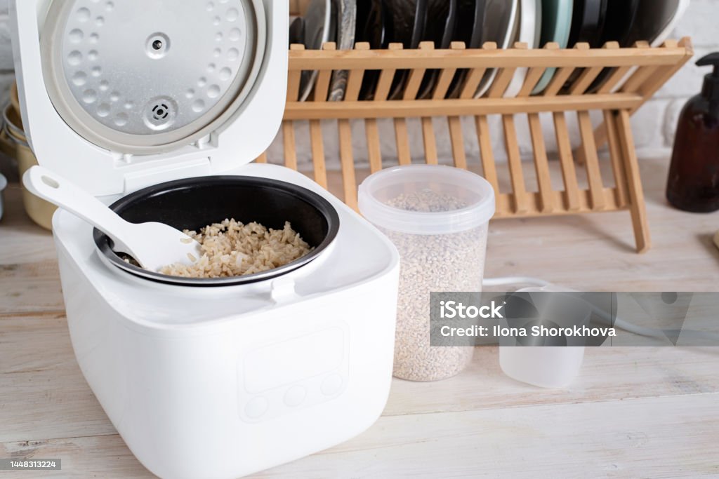 집안 살림꿀팁 포스터
