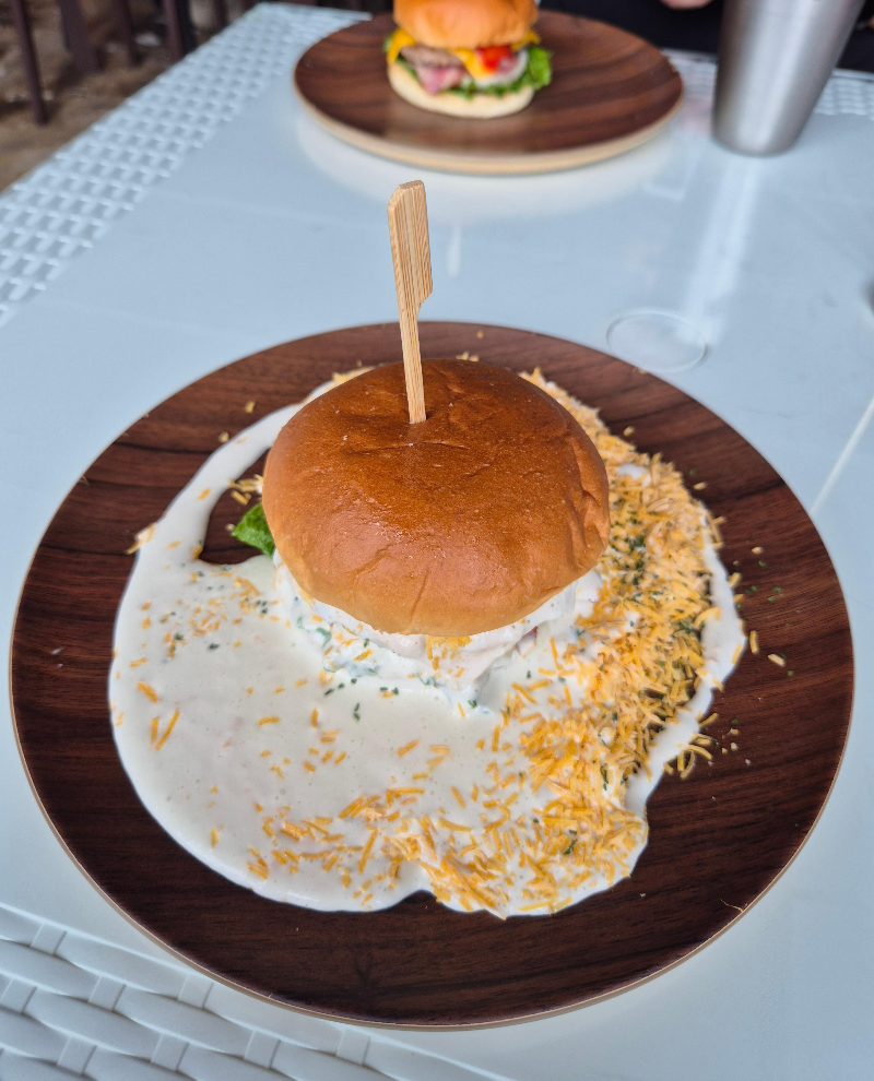 판타스틱버거 화이트치즈버거 시그니처메뉴