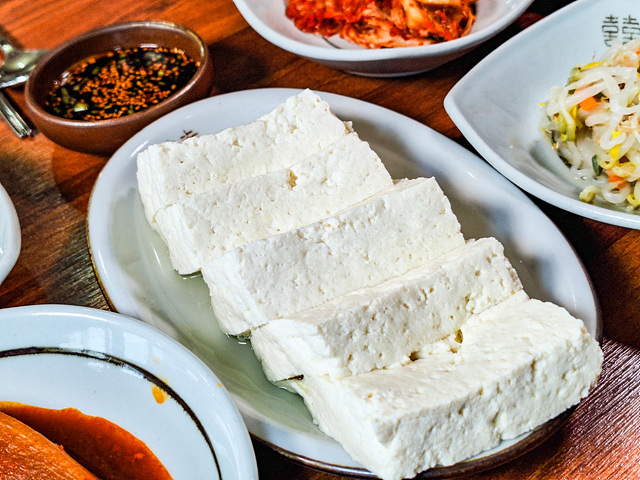 경주 보문단지 근처 맛집 벚꽃여행 현지인 추천 블루판다 보문갈비 가마솥양푼이밥상 보문뜰 우마왕 전통맷돌순두부 경주고기 낙지마실 조돌칼국수 갈치조림구이 토박이식당