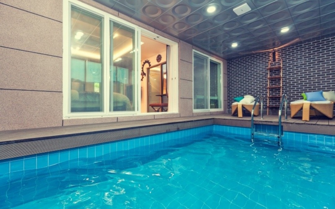 102호 개별 수영장