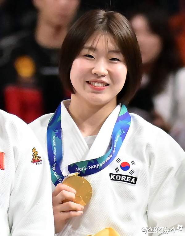 허미미 금메달 애국가｜나이 프로필 일본 국적 포기 이유&middot;와세다대 학력&middot;가족&middot;독립운동가 허석 5대손&middot;아시안게임 금메달&middot;연봉