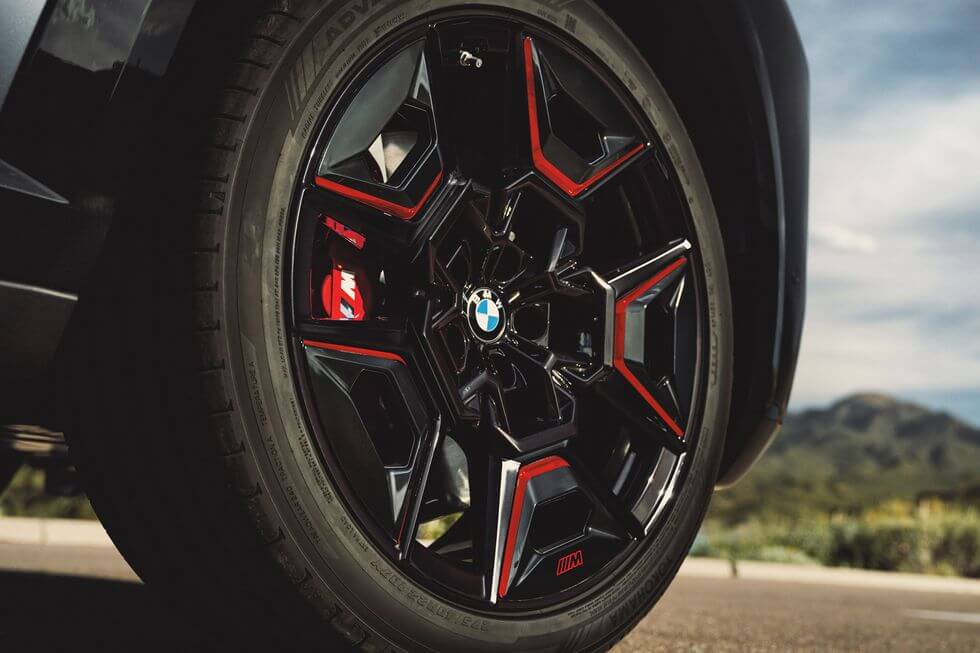 2024 BMW XM