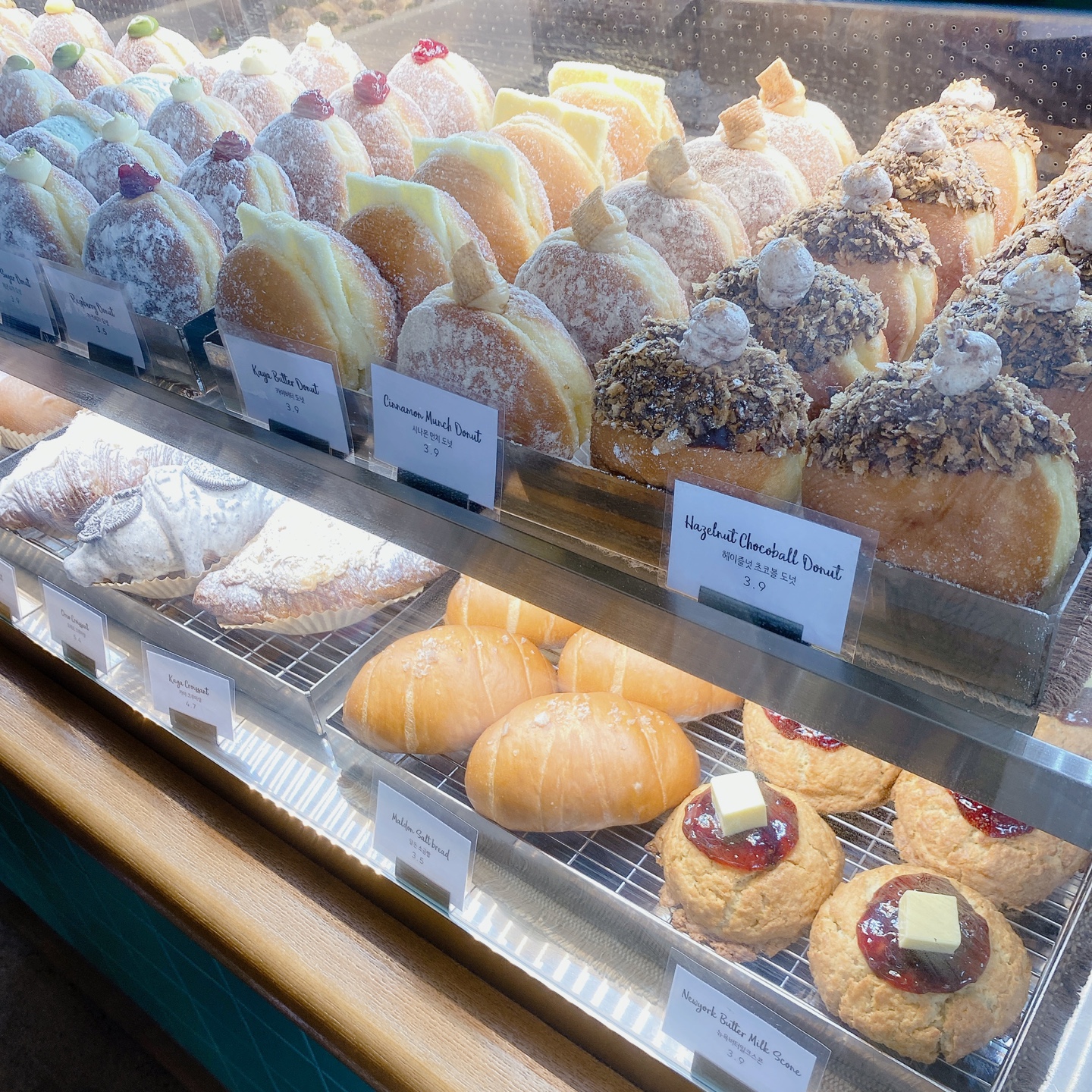 노티드 도넛 제주 애월 핫플레이스 우유크림 도넛 Knotted JEJU