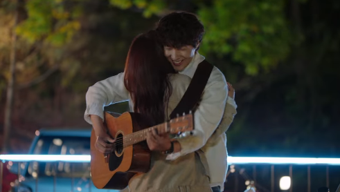 캠핑장에 간 필승과 도라