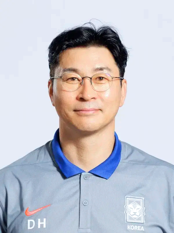 축구 국가대표팀과 김도훈 감독