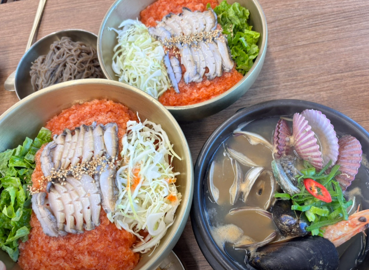 전복물회와 전복해물뚝배기
