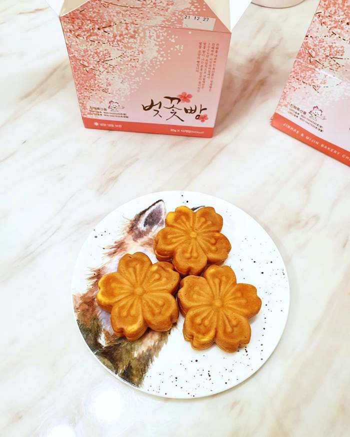 생생정보 창원 진해 벚꽃 구경과 함께 즐기는 디저트 벚꽃빵 맛집