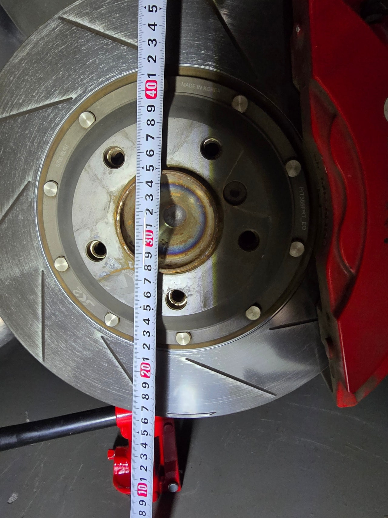 차체 하중이 가해진 상태와 동일하게 높이 조절