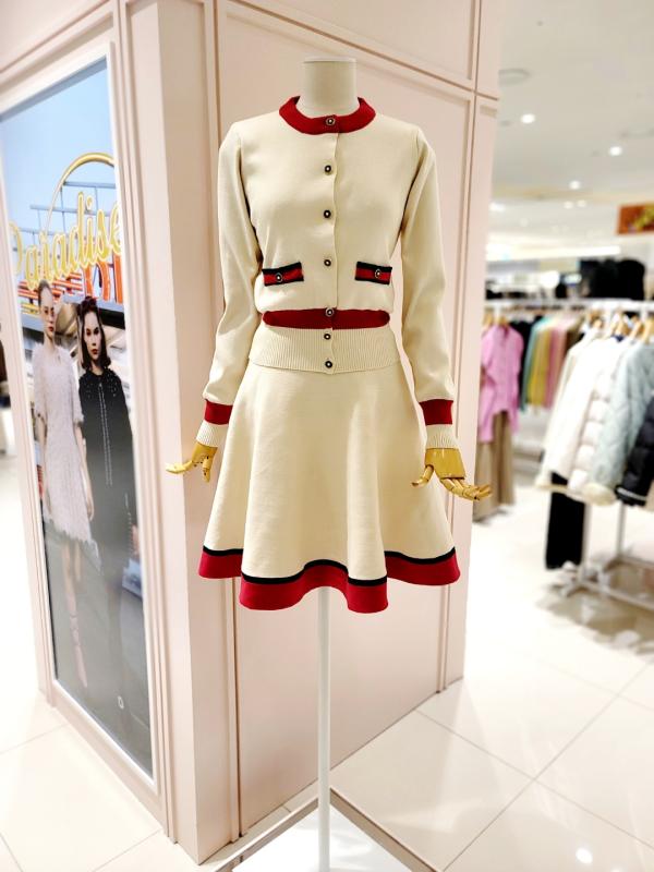 샤틴 심플 배색디자인 니트 투피스 S224K907-04