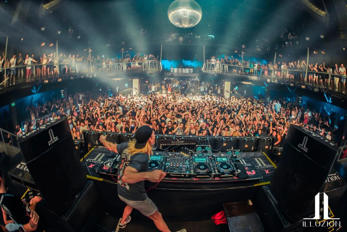 일루젼 클럽(Illuzion Phuket)