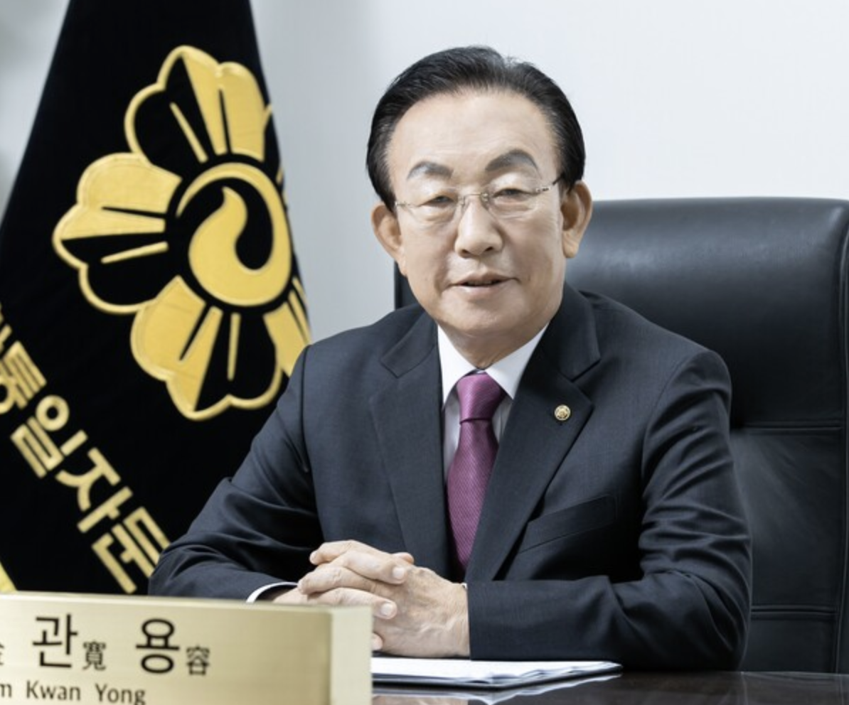 김관용 프로필