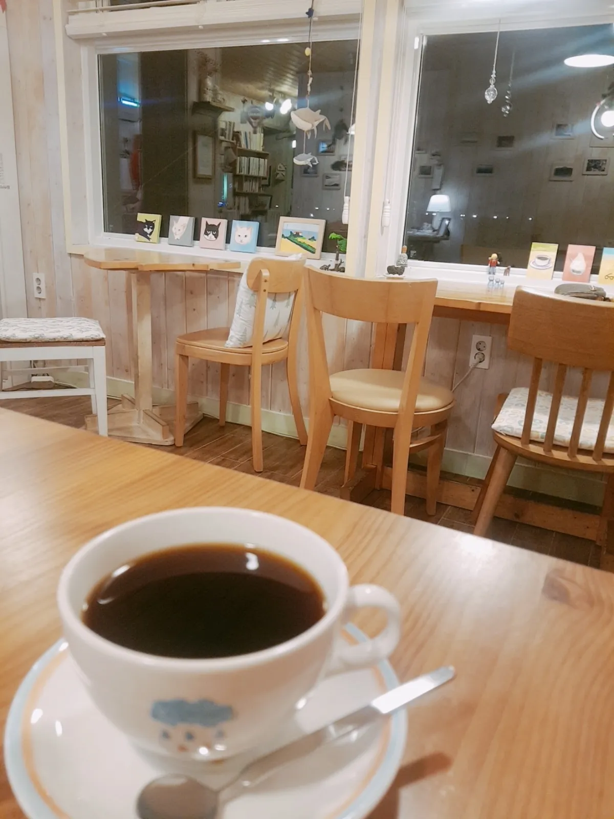 1층-카페-커피
