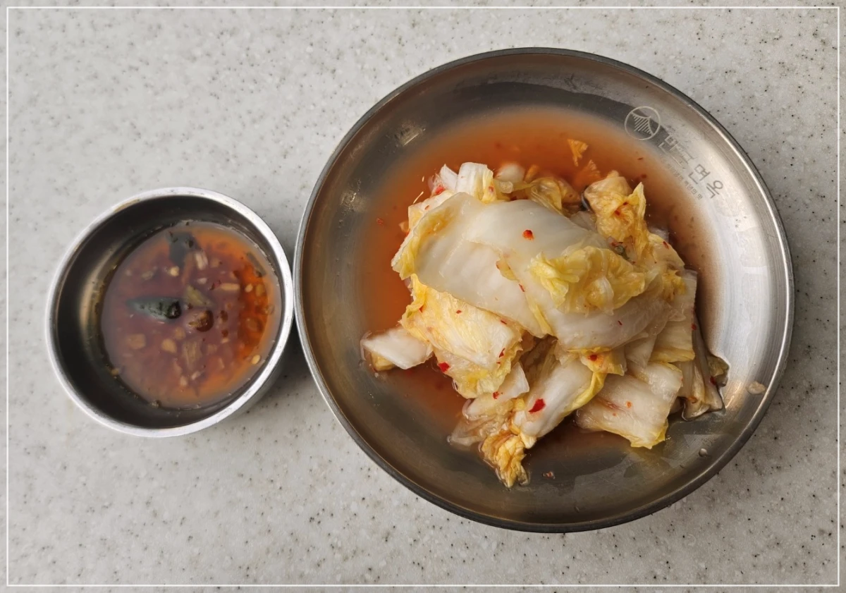 만포면옥-백김치-기본반찬