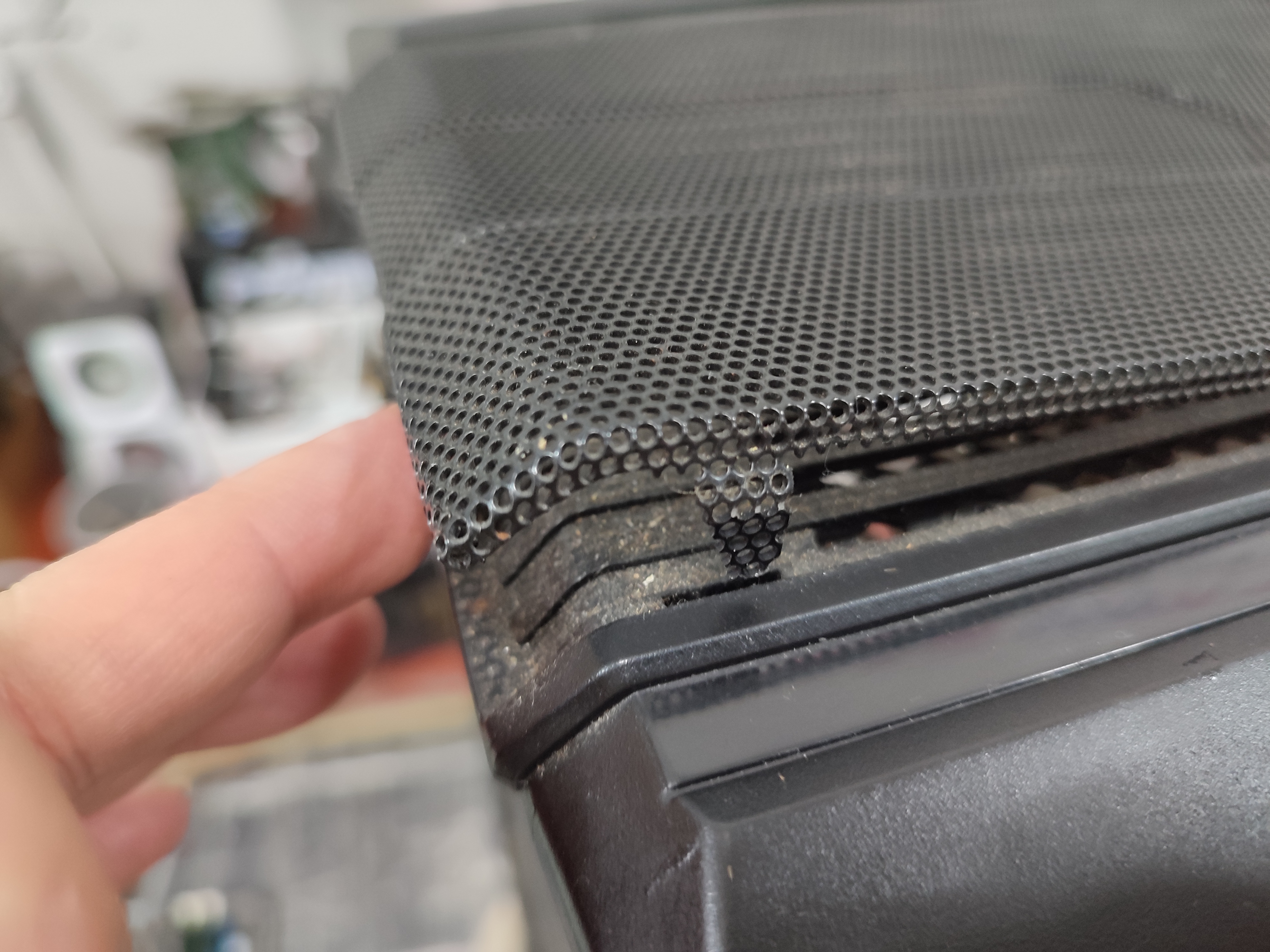 철판을 분해하면 재조립이 안 될 거 같네요.