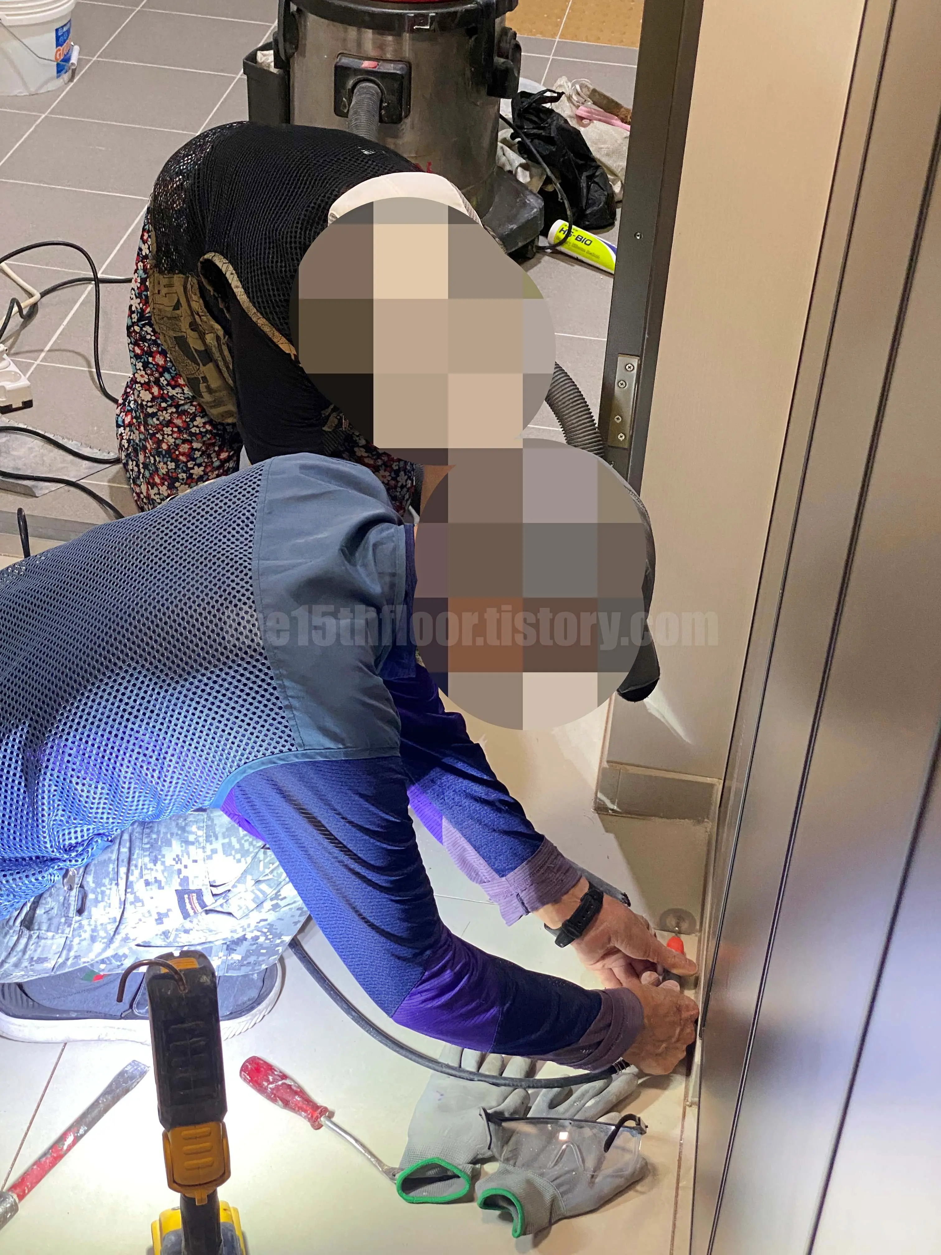  타일 부분 교체 방법 1.