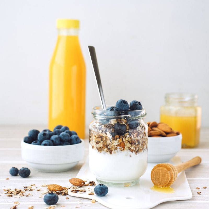 갱년기-피부에-좋은-블루베리_요거트