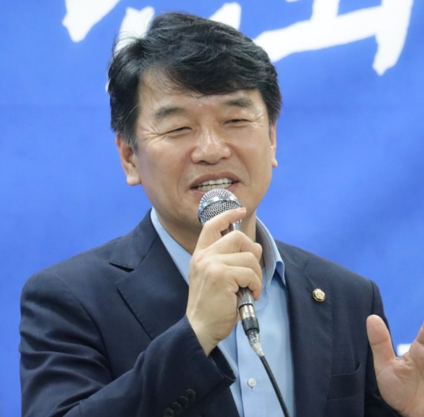 문진석 국회의원 프로필 나이 고향 학력 재산 지역구 페이스북