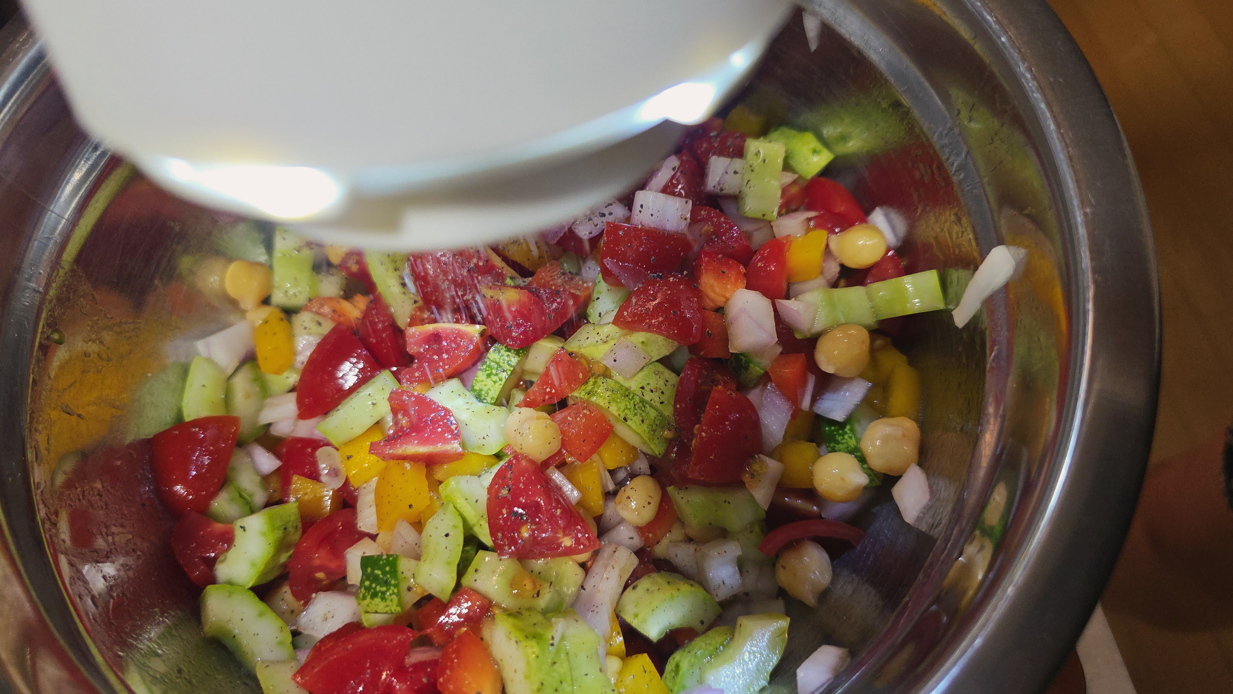 쉬라즈 샐러드 만들기 지중해식 오이 토마토 샐러드 소스 레시피