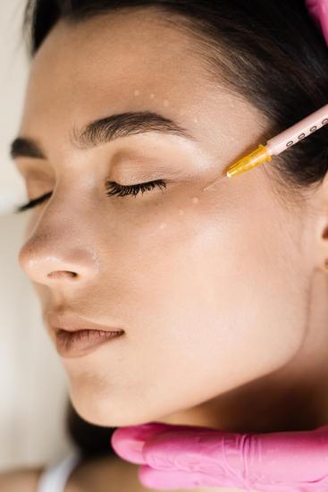 피부톤 개선: 맑고 균일한 피부를 위한 완벽 가이드