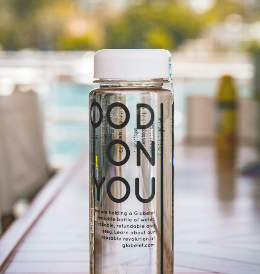 아침 공복에 물 마시는 사진