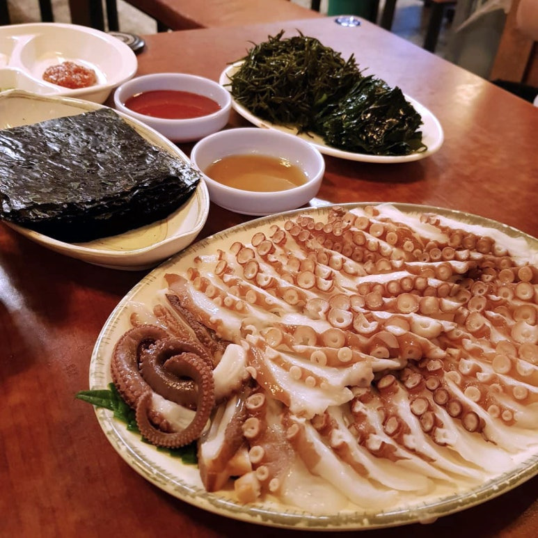 강남 논현동 문어요리 '돌곰네'