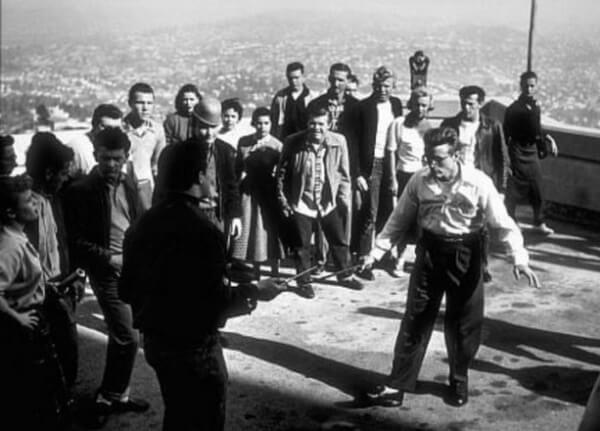 영화 <이유 없는 반항> 한 장면